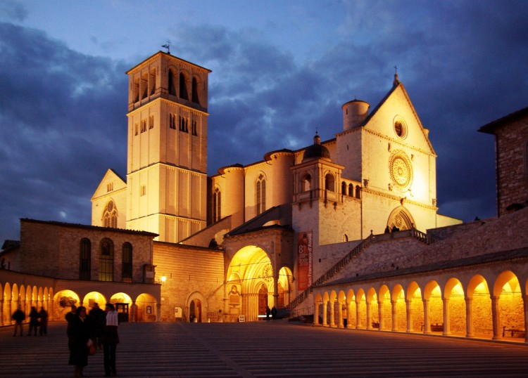 Assisi, San Francesco, notte