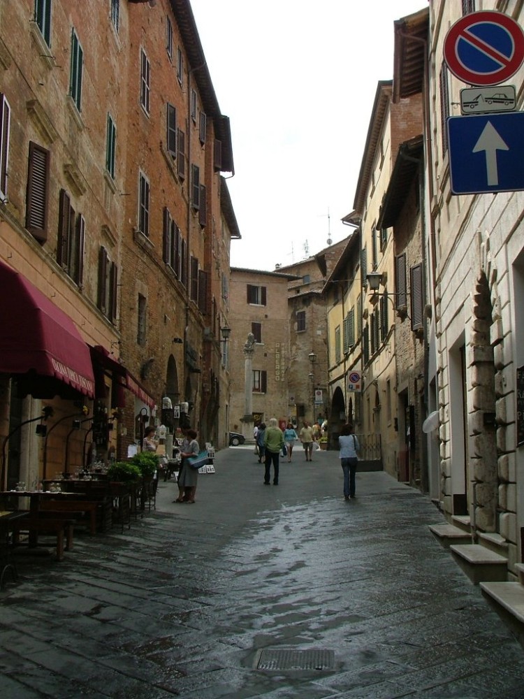 Montepulciano, il corso