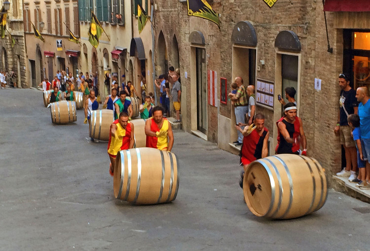 Montepulciano, partenza del Bravio