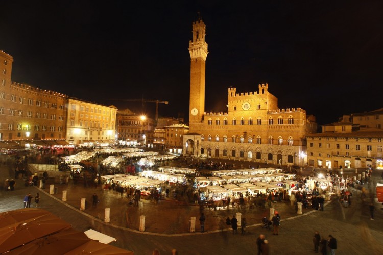 Siena, mercato del campo